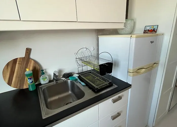 Private, Charming In With A Great View *